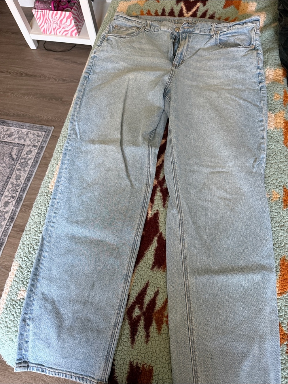 American Eagle Outfitters Light Wash Straight-Leg Women’s Jeans